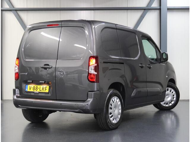 Opel COMBO Electric 136PK L1 50kWh | NIEUW! | AppleCarplay/AndroidAuto | Parkeersensoren | Airco | Armsteun | Navigatie | Camera | Houtenlaadvloer | Cruise Control | Bluetooth | Mistlampen | Zijschuifdeur Rechts |