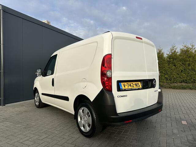 Opel COMBO 1.3 CDTi 96 PK EURO 6 / L1H1 / AIRCO / SCHUIFDEUR / 107.709 KM / ELEK. RAMEN