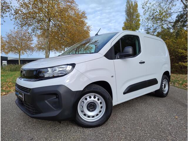 Opel COMBO Electric L1 50 kWh 136pk | 8 jaar garantie | 0% financial lease | Multimedia | Apple Carplay | Android Auto | Achteruitrijcamera | Parkeersensoren achter | Digital cockpit | Stuurwielbediening | Bestuurdersstoel comfort | van ¤29.625 voor ¤25.799
