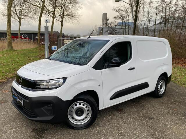 Opel COMBO Electric L2 50 kWh 136pk | ACTIE | 8 jaar garantie | Multimedia | Apple Carplay | Android Auto | Achteruitrijcamera | Parkeersensoren achter | Digital cockpit | Stuurwielbediening | Bestuurdersstoel comfort | van ¤30.675 voor ¤25.975 ex. BTW rijklaar