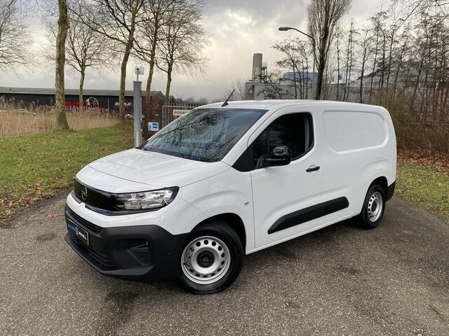 Opel COMBO Electric L2 50 kWh 136pk | ACTIE | 8 jaar garantie | Houten afwerking laadruimte | NAVI | Multimedia | Draadloze Apple Carplay en Android Auto | Achteruitrijcamera | Parkeersensoren voor- en achter | Dode hoek detectie | Digital cockpit | Stuurwielbedieni