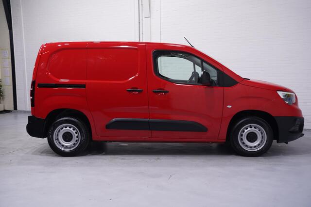 Opel COMBO 1.5D 102 pk L1H1 Edition Navi, Airco Cruise Control, NAP, Laadruimte Pakket, PDC achter, 2-Zits