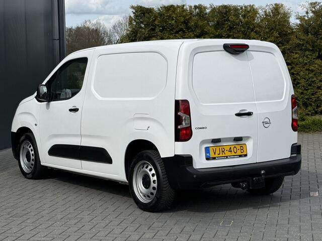 Opel COMBO 1.5D 100 PK / L1H1 / 1e EIG. / TREKHAAK / AIRCO / CRUISE / CAMERA / INRICHTING / NAVI
