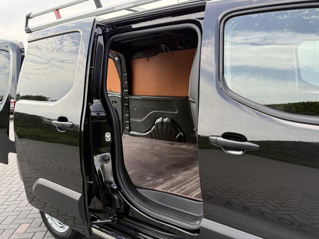 Opel COMBO 1.5D 102 PK / L2H1 / TREKHAAK / CRUISE / AIRCO / IMPERIAAL / NAVI / CARPLAY / DAB