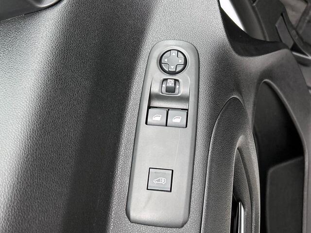 Opel COMBO 1.5 BlueHDi 130PK L2 Automaat Apple Carplay / Android Auto Navigatie Trekhaak Airco Camera Cruise Control Parkeersensoren V+A DAB