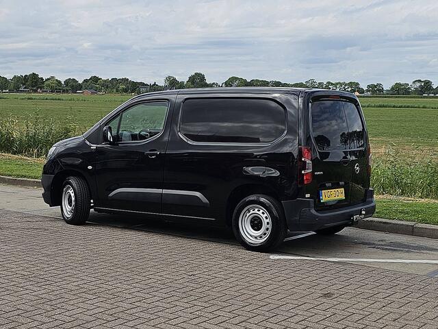 Opel COMBO 1.5D L1H1 Edition Navi, Euro6, NAP, Airco, 3-Zits, 102Pk, Trekhaak, Pdc, 1e Eigenaar