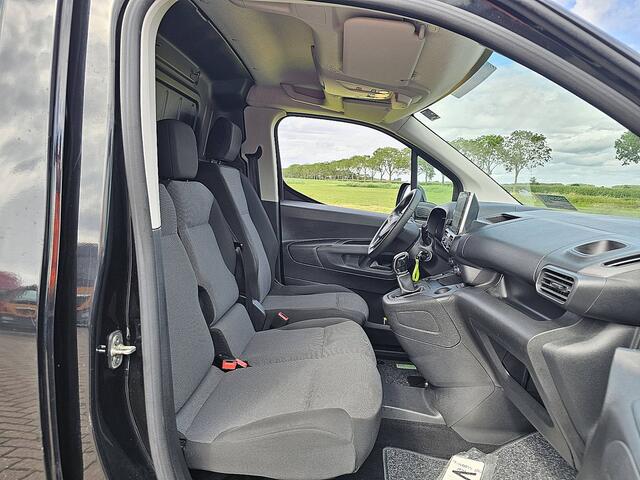 Opel COMBO 1.5D L1H1 Edition Navi, Euro6, NAP, Airco, 3-Zits, 102Pk, Trekhaak, Pdc, 1e Eigenaar