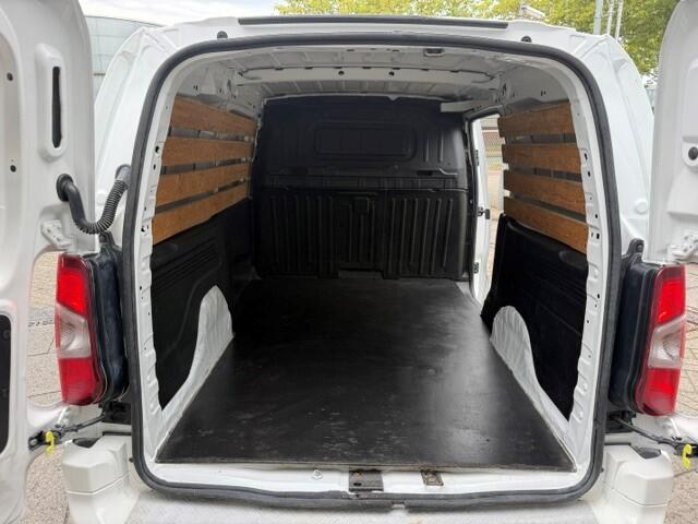 Opel COMBO 1.6D L2H1 Selection AIRCO I NAVIGATIE I CAMERA I MULTI MEDIA I LMV