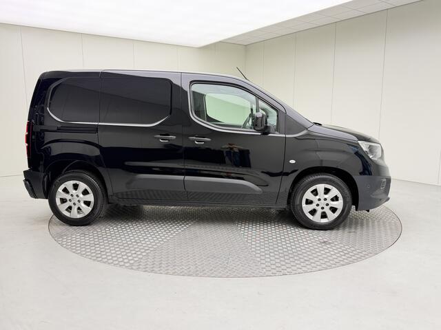 Opel COMBO 1.2 PureTech 110 S&S L1 | Airco | Pdc v/a+camera | Navi | Carplay | Elektr. inklapbare spiegels | Dode hoek | Bluetooth | Cruise control