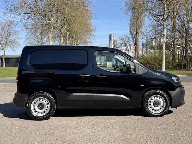 Opel COMBO Electric L1 50kWh 136pk | ACTIE | 0% financial lease | 8 jaar garantie | 2-zits | Houten afwerking laadruimte | Winter Pakket | ECO LED koplampen | Multimedia | Draadloze Apple Carplay en Android Auto | Achteruitrijcamera | Parkeersensoren achter | Digital cockpit | Lederen stuur met bediening | Stoelverwarming | Stuurverwarming | Tweede sleutel met afstandsbediening | Trekhaak voorbereiding | van €31.765 voor €26.695 ex. BTW rijklaar