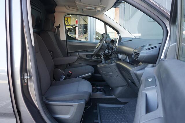 Opel COMBO 1.2 Turbo L1H1 Edition *MARGE* + APPLE CARPLAY / TREKHAAK / SENSOREN
