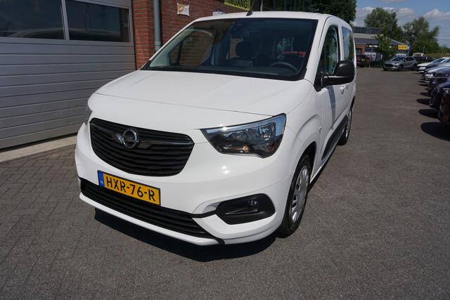 Opel COMBO TOUR 1.2 Turbo L1H1 Edition 5 PERSOONS - PARKEERSENSOREN - NAVI - APPLE CARPLAY / ANDROID - AIRCO - CRUISE - RIJSTROOKSENSOR - PARKEERHULP - 2X SCHUIFDEUR - DAB+ - BLUETOOTH - AUT. VERLICHTING