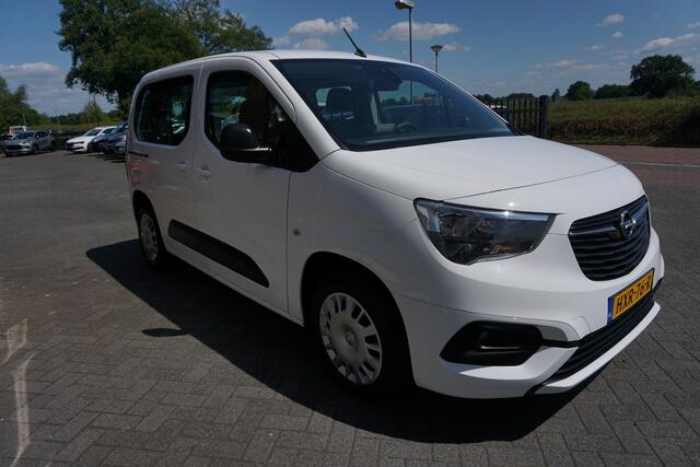 Opel COMBO TOUR 1.2 Turbo L1H1 Edition 5 PERSOONS - PARKEERSENSOREN - NAVI - APPLE CARPLAY / ANDROID - AIRCO - CRUISE - RIJSTROOKSENSOR - PARKEERHULP - 2X SCHUIFDEUR - DAB+ - BLUETOOTH - AUT. VERLICHTING