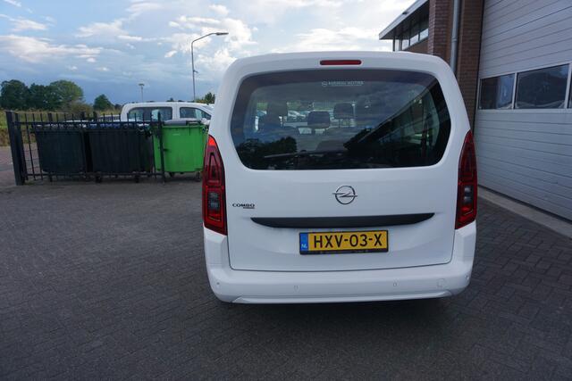 Opel COMBO TOUR 1.2 Turbo L2H1 7 PERSOONS 7 STOELEN EDITION NAVIGATIE ANDROID-APPLECARPPLAY AIRCO CRUISECONTROL BLUETOOTH PARKEERSENSOREN RIJSTROOKSENSOR 2X SCHUIFDEUR ELECTR.RAMEN-SPIEGELS