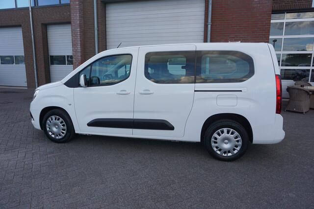 Opel COMBO TOUR 1.2 Turbo L2H1 7 PERSOONS 7 STOELEN EDITION NAVIGATIE ANDROID-APPLECARPPLAY AIRCO CRUISECONTROL BLUETOOTH PARKEERSENSOREN RIJSTROOKSENSOR 2X SCHUIFDEUR ELECTR.RAMEN-SPIEGELS