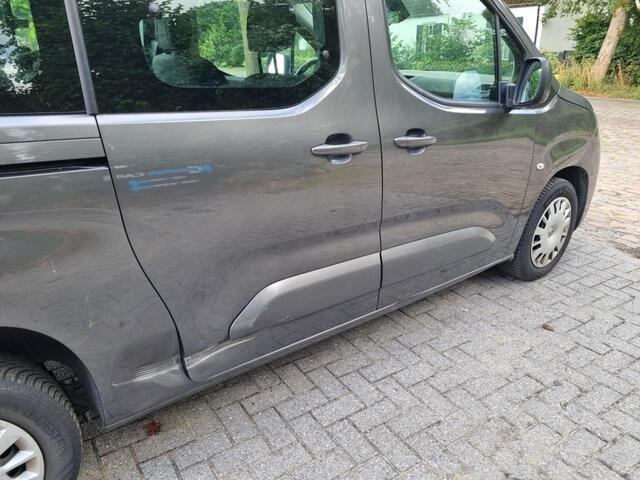 Opel COMBO TOUR 1.2 T. L2H1 Edit. 7p