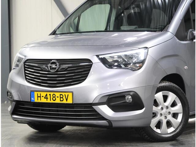Opel COMBO TOUR 110PK L2H1 Edition | 1ste eigenaar | AppleCarplay/Android Auto | 7 persoons | Camera | Stuur verwarmd | 2 schuifdeuren | Armsteun | Navigatie | Airco | Isofix | Privacy Glass | Parkeersensoren |