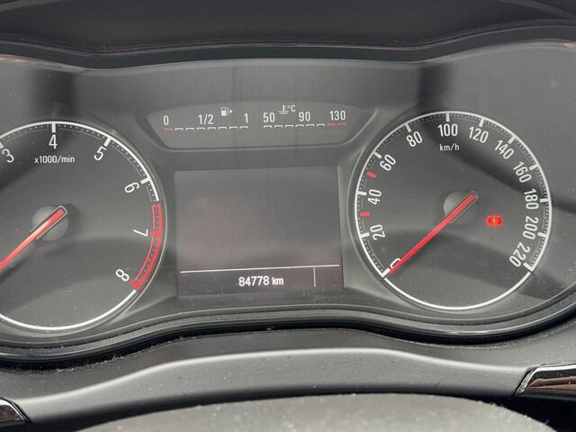 Opel CORSA 1.4 Color Edition met Navigatie via CarPlay, Stoel/Stuurverwarming, Dealer Onderhouden!