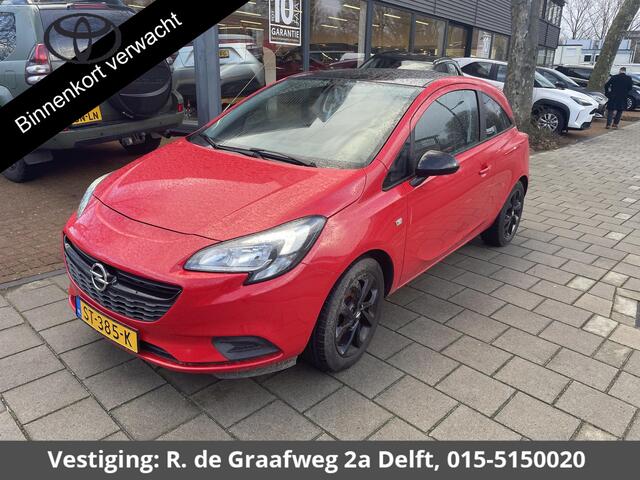 Opel CORSA 1.4 Black Edition | Navigatie | Trekhaak | Parkeersensoren achter