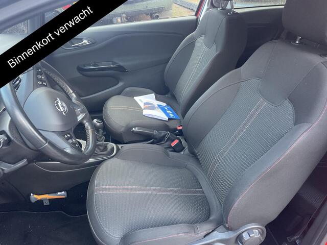 Opel CORSA 1.4 Black Edition | Navigatie | Trekhaak | Parkeersensoren achter
