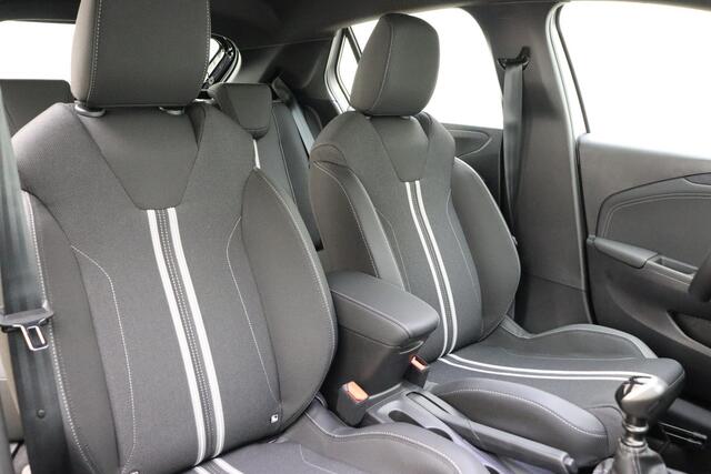 Opel CORSA 1.2 Turbo GS | Apple Carplay/Android auto | LED verlichting | Sportstoelen | Lichtmetalen velgen | Zwarte hemelbekleding