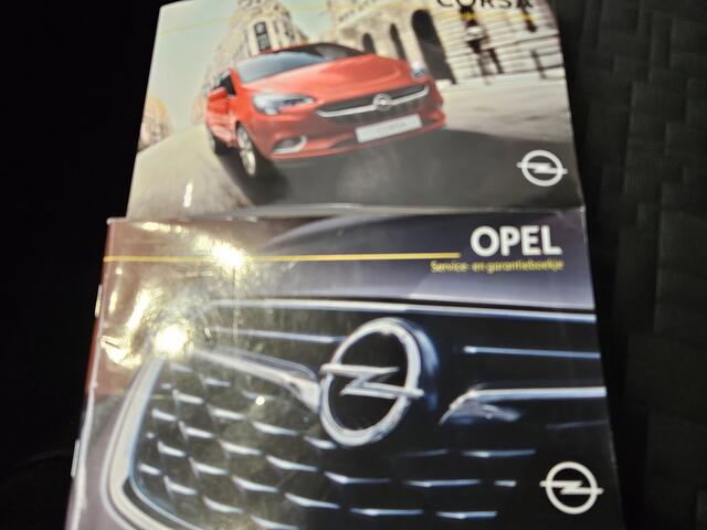 Opel CORSA 1.4 Innovation | Automaat | Navigatie Via Android Auto | Zomer en Winterbanden op Lichtmetalen Velgen |