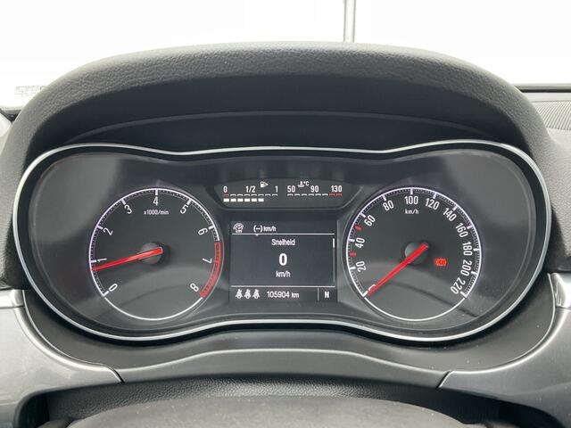 Opel CORSA 1.4 5drs Innovation Autom Nav-Carplay Trekhaak LM-Velgen