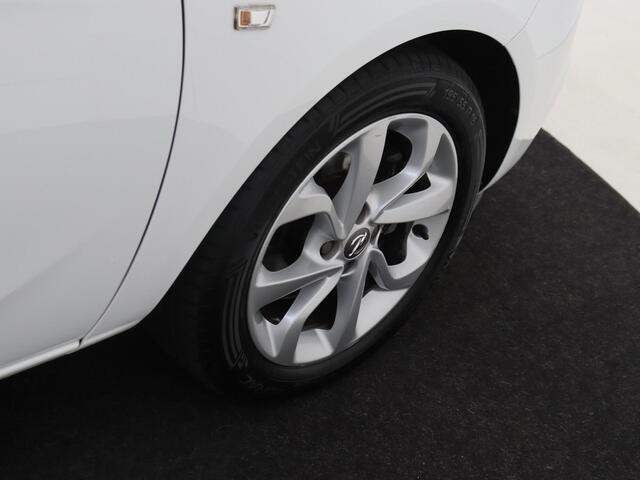Opel CORSA 1.0 Turbo 90 PK Online Edition Airco | Navigatie | Cruise Control | Lage KM Stand | Bluetooth