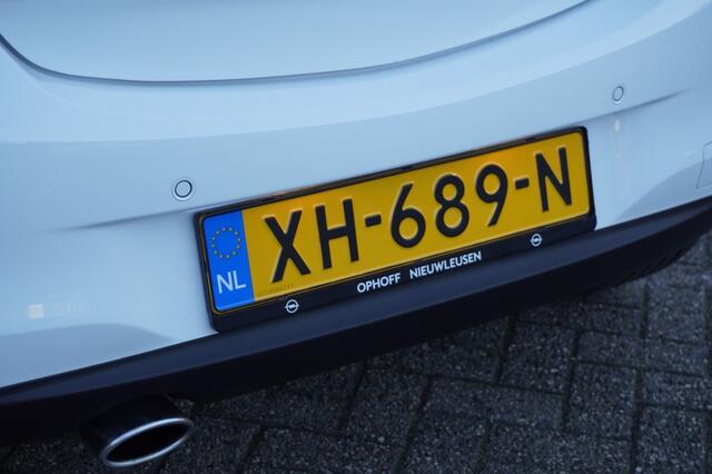 Opel CORSA 1.4 Black Edition / Zwart dak / Parkeersensoren / Navi / DAB+
