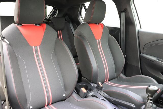 Opel CORSA 1.2 Level 4 GS 100 PK | Navigatie via Carplay | Climate control | Cruise control | Lichtmetalen velgen | Getint glas | Zwart dak | Bluetooth