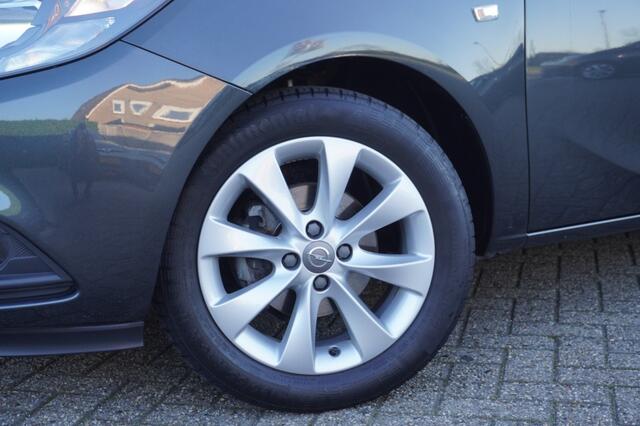 Opel CORSA 1.4 Favourite / 1e eig./ Parkeersensoren / Navi / Airco / DAB+