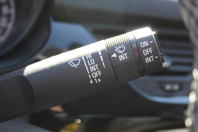 Opel CORSA 1.4 120 Jaar Edition , 5deurs , 90pk Airco , Cruise control , Bluetooth , LED dagrijverlichting Camera