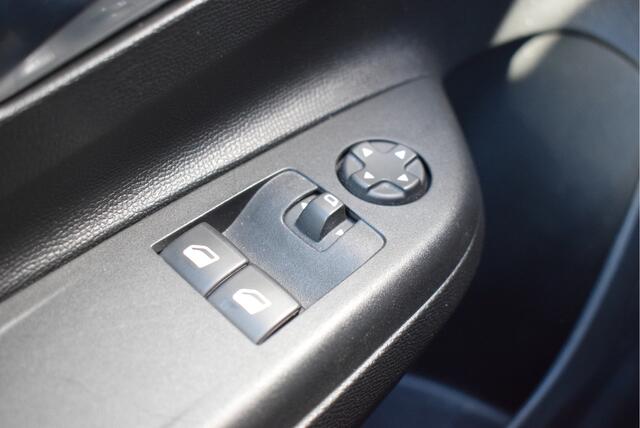 Opel CORSA 1.2 Edition | Parkeersensoren | Apple Carplay/Android Auto