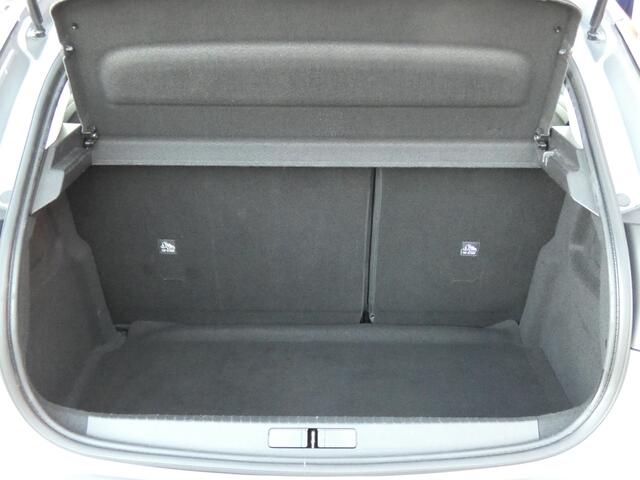 Opel CORSA 1.2 Elegance/ lage km/ zeer mooi!