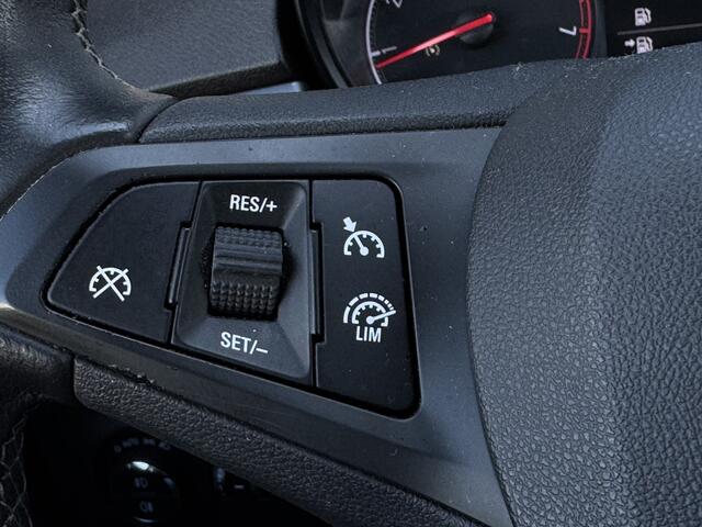 Opel CORSA 1.4 Favourite Prijs Inclusief Onderhoud & 12 Maand BOVAG Garantie | Trekhaak | Navigatie |