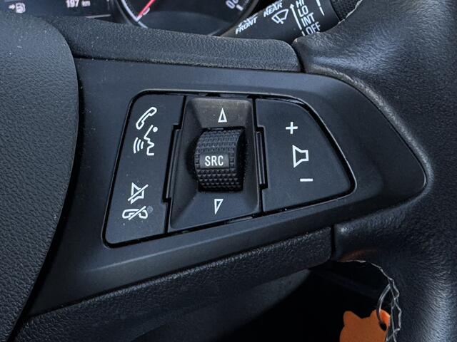Opel CORSA 1.4 Favourite Prijs Inclusief Onderhoud & 12 Maand BOVAG Garantie | Trekhaak | Navigatie |
