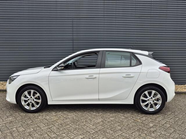 Opel CORSA 1.2 Level 2 | Navigatie | Parkeersensoren | Airco |