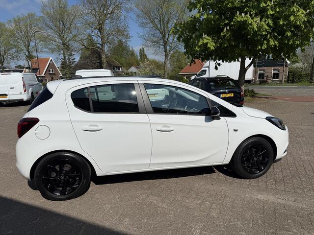 Opel CORSA 1.4 Innovation Black Edition