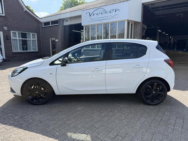 Opel CORSA 1.4 Innovation Black Edition