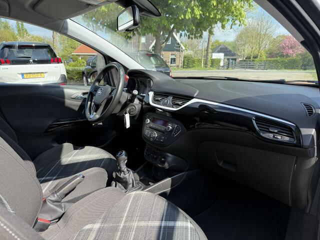 Opel CORSA 1.4 Innovation Black Edition