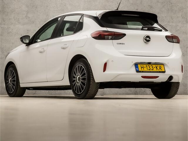 Opel CORSA 1.2 Sport Automaat (APPLE CARPLAY, GROOT NAVI, PARKEERSENSOREN, 360 CAMERA, CRUISE, ARMSTEUN, SPORTSTOELEN, LED KOPLAMPEN, ELEK PAKKET, NIEUWSTAAT)