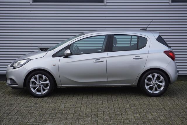 Opel CORSA 1.4 Online Edition / Trekhaak / Parkeersensoren / Navi / DAB+