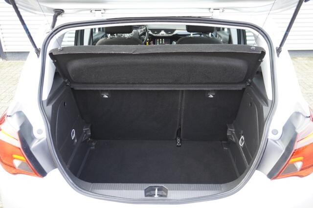 Opel CORSA 1.4 Online Edition / Trekhaak / Parkeersensoren / Navi / DAB+