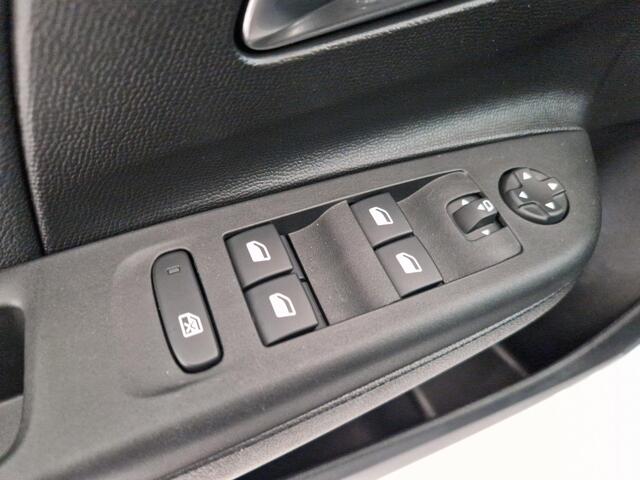 Opel CORSA 1.2 GS | Navigatie | Achteruitrijcamera | Climate Control | Cruise Control