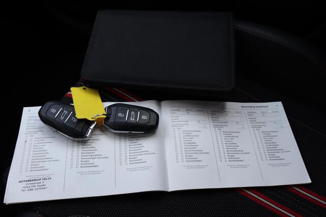 Opel CORSA 1.2 GS Line Automaat, Cruise control, Climate control, Navigatie, Apple Carplay