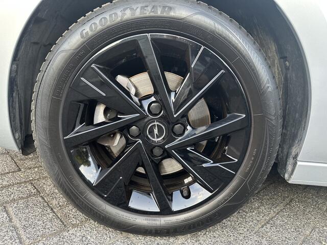 Opel CORSA 1.2 Turbo GS 100PK (All Seasons Banden - Camera - Navigatie - Automatische Airco - Apple Carplay - PDC V+A - Dodehoek Detectie)