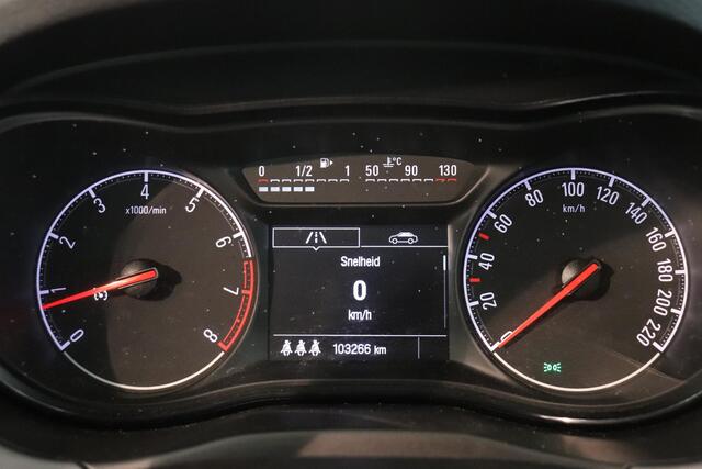 Opel CORSA 1.4 Favourite | Airco | Navigatie | Trekhaak | Cruisecontrol | AppleCarplay AndroidAuto | Parkeersensor |