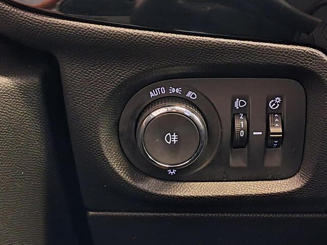 Opel CORSA 1.2 Elegance Automaat | Navigatie | Achteruitrijcamera | Keyless Entry | Dodehoekbewaking | Apple Carplay/Android Auto |