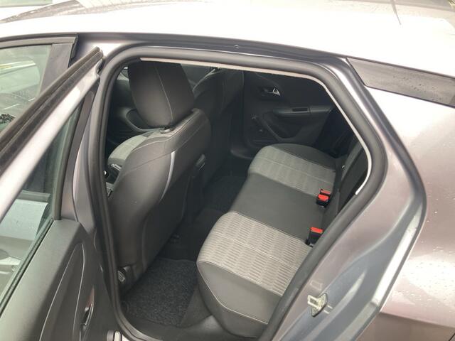 Opel CORSA 1.2 Edition 75pk / Navigatie