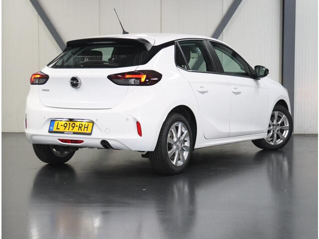 Opel CORSA Edition 100PK | Navigatie | Achteruitrijcamera | Parkeersensoren Achter | Airco | Cruise Control | DAB Ontvanger | Buitenspiegels Elektrisch Verstel -en Verwarmbaar | 16" Lichtmetalen Velgen | Apple Carplay/Android Auto |